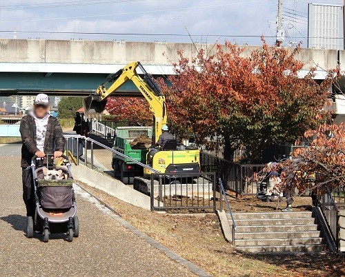 ガタガタ道がきれいに 短歌のかたちをした涙 と希望